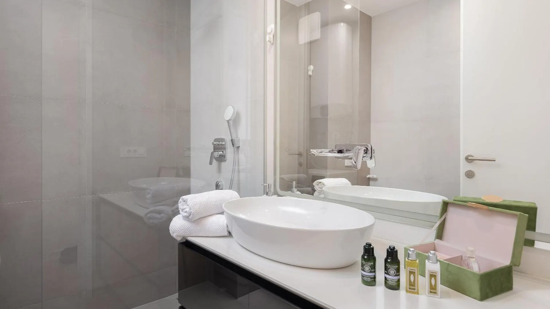 ספליט New Luxury Apartment With Private Heated Pool And Amazing Terrace With Seaview