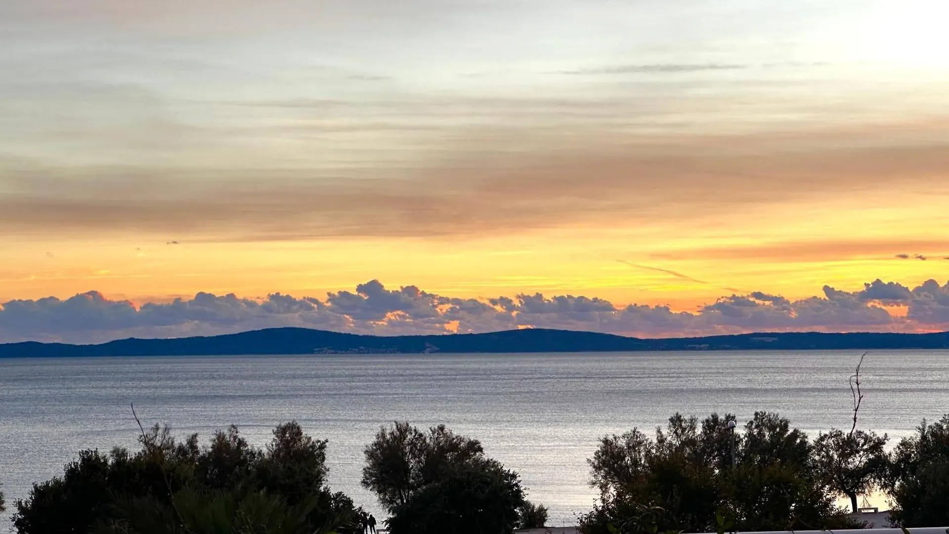 New Luxury Apartment With Private Heated Pool And Amazing Terrace With Seaview Split 0*,  Croacia