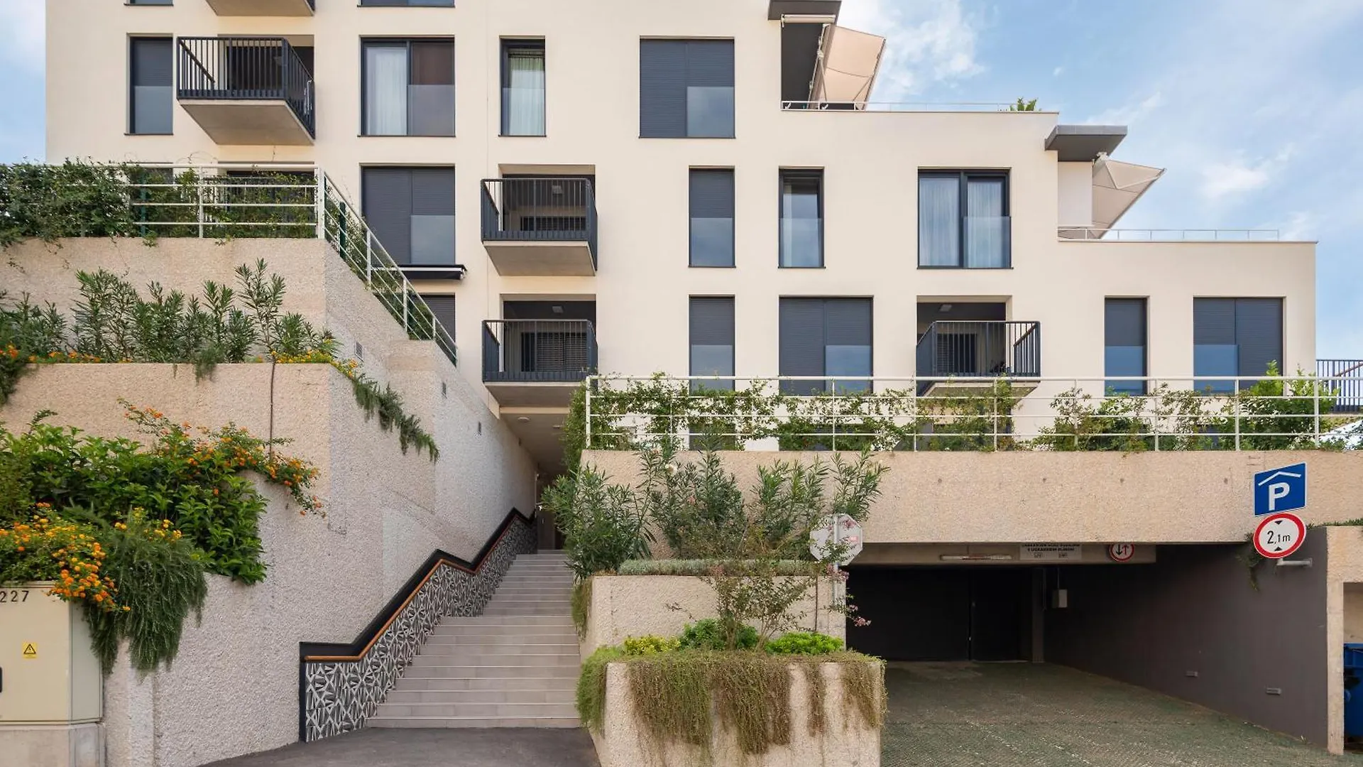 ספליט New Luxury Apartment With Private Heated Pool And Amazing Terrace With Seaview